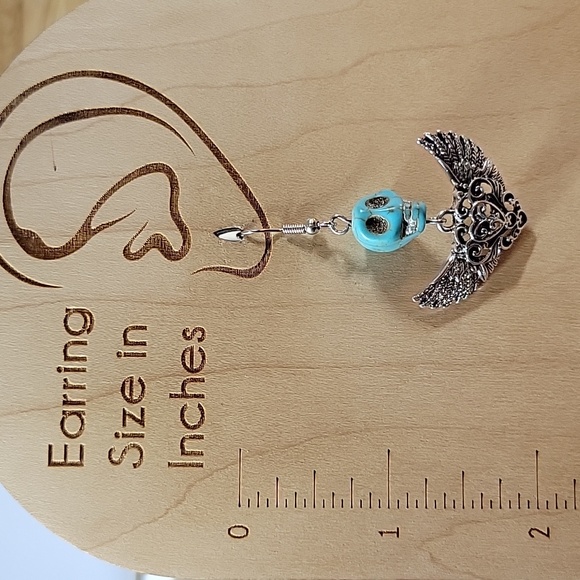 Winged Zombie Skull, turquoise - Picture 3 of 5